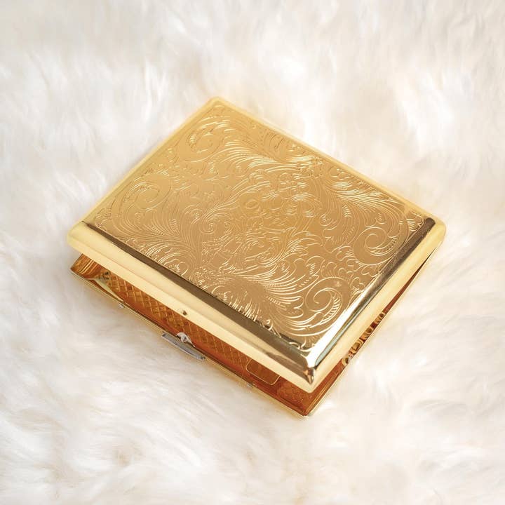 Elegant Qui'd Cigarette Case