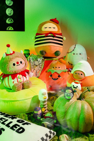 Clown Hank Yeti Midi Mochi Plush