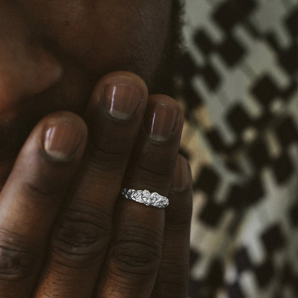 La Poésie Pinky & Top Knuckle Heart Ring in Sterling Silver