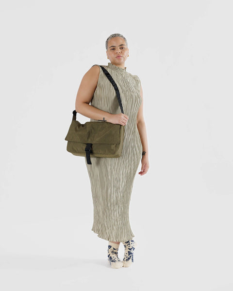 Nylon Messenger Bag - Seaweed