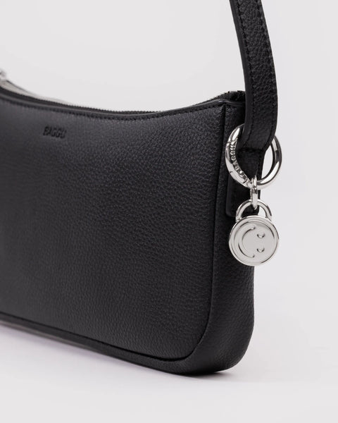 Recycled Leather Pochette - Black
