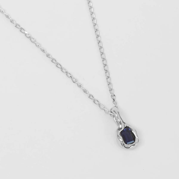 Uma Necklace in Iolite and Sterling Silver