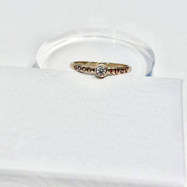 14K Goodluck White Diamond Band