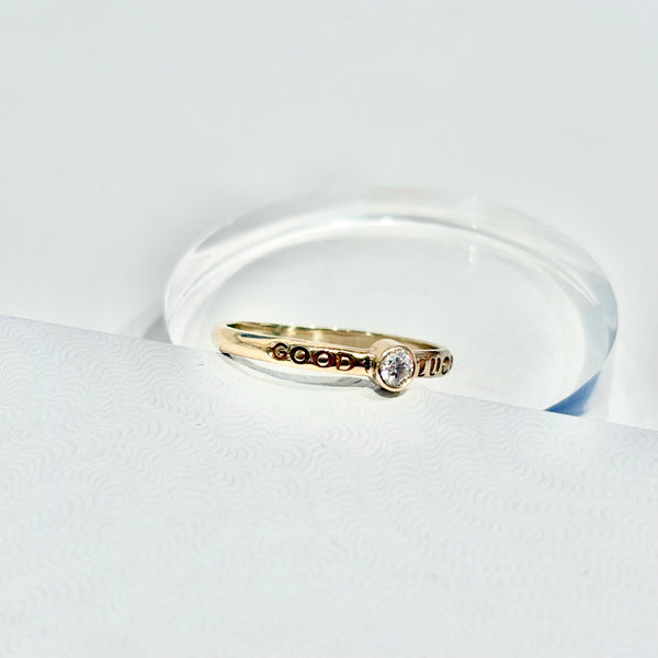 14K Goodluck White Diamond Band