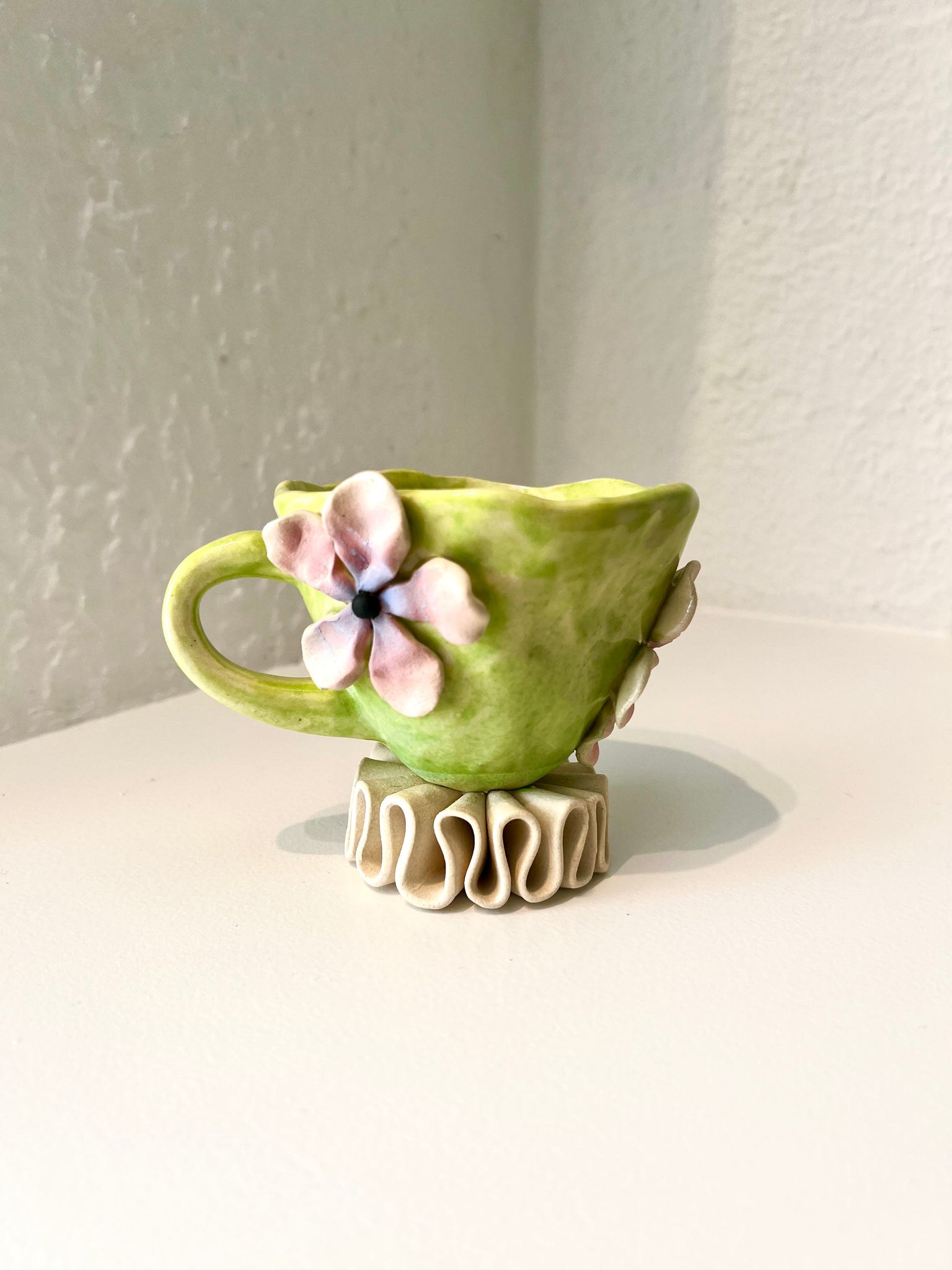 Ruffle Flower Teacup