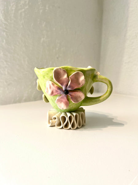 Ruffle Flower Teacup