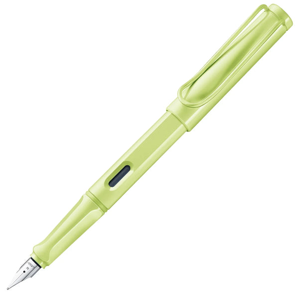 Safari Fountain Pen - Medium Nib