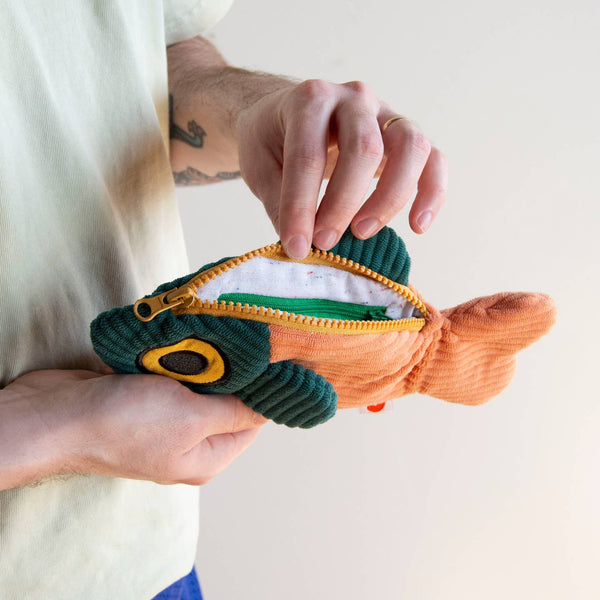 The Fish Pouch - Coral/Dark Green