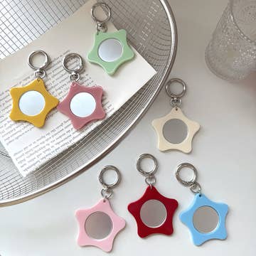 Star Shaped Mini Mirror Keychain