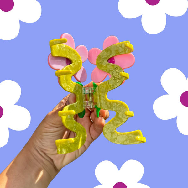 Wavy Daisy Hair Claw