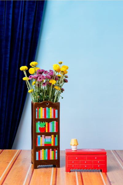 Bookshelf Vase