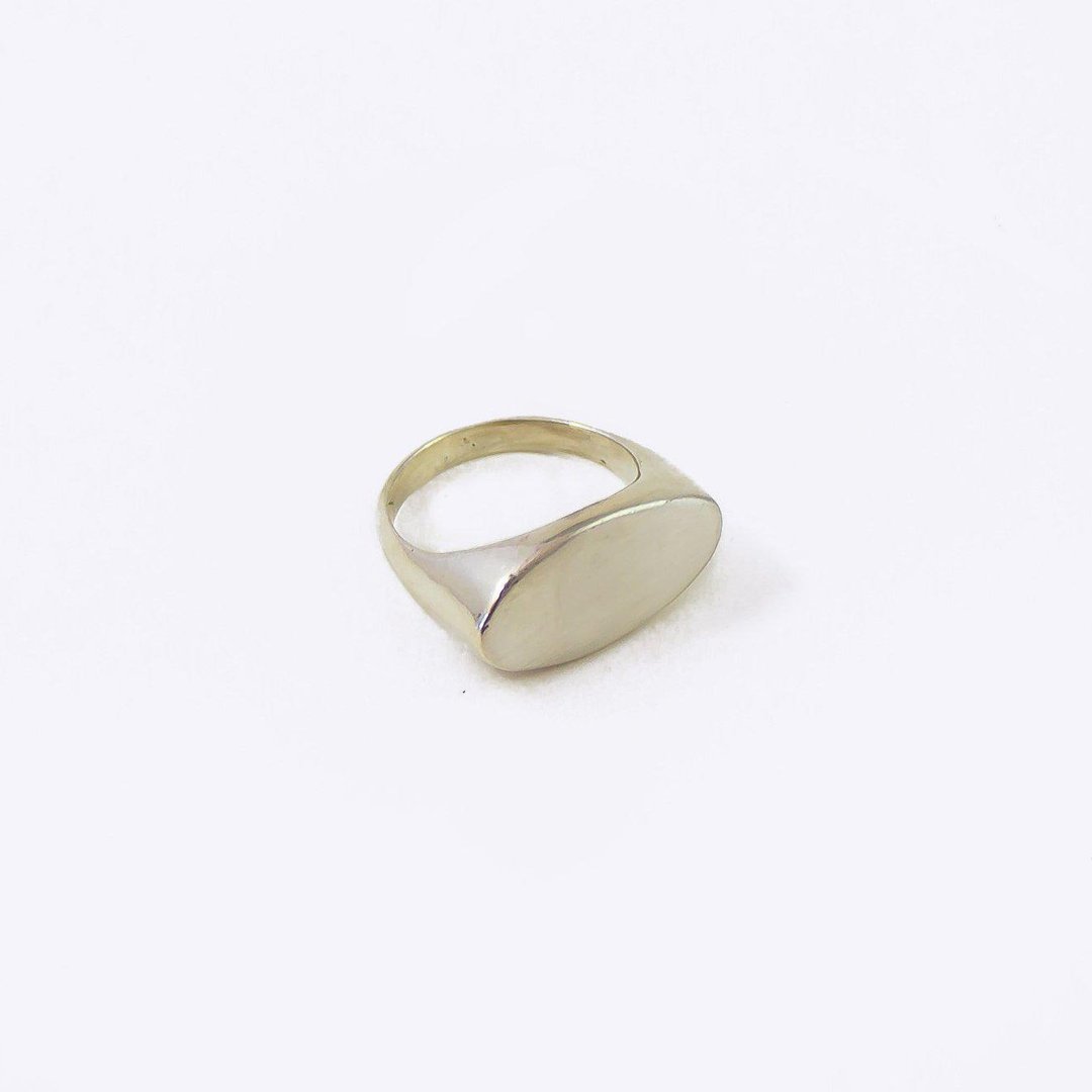 Obscura Oval Signet Ring - Sterling Silver